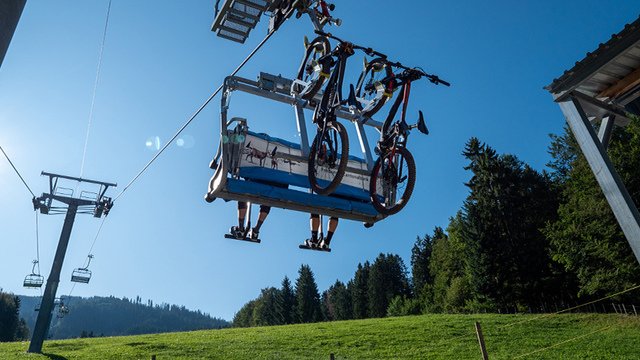Hot Trail Series / Official Swiss Downhill Cup
